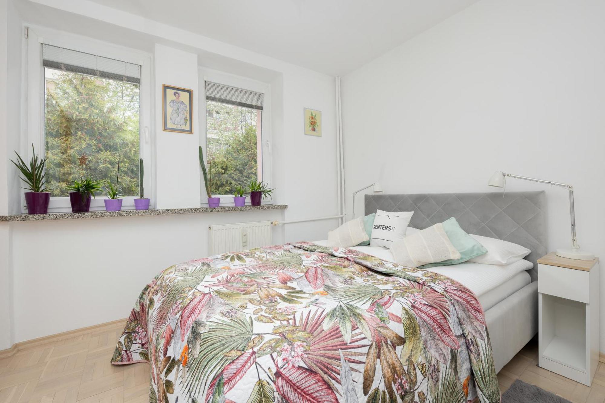 Okopowa Rodzinny Apartament Z Balkonem Warszawa By Noclegi Renters Экстерьер фото
